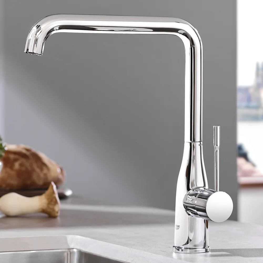 GROHE ESSENCE KJØKKENARMATUR HØY TUT KROM v:9270828