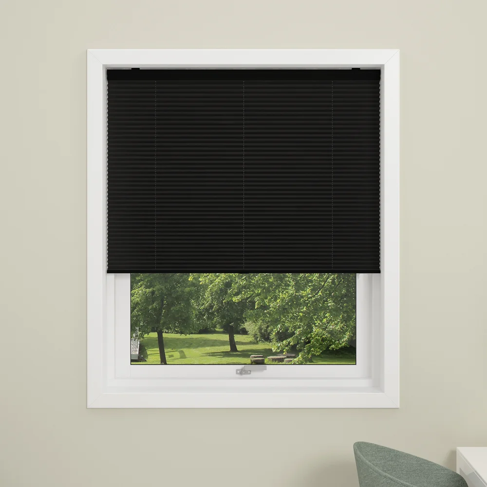 DEBEL PLISSÉ TOUCH LYSDEMPENDE 130X160, SORT v:3106009 DEBEL PLISSÉ TOUCH LYSDEMPENDE 130X160, SORT v:3106009