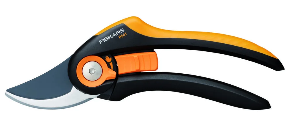 Fiskars Plus beskjæringssaks, sideskjær (P541) v:3122802