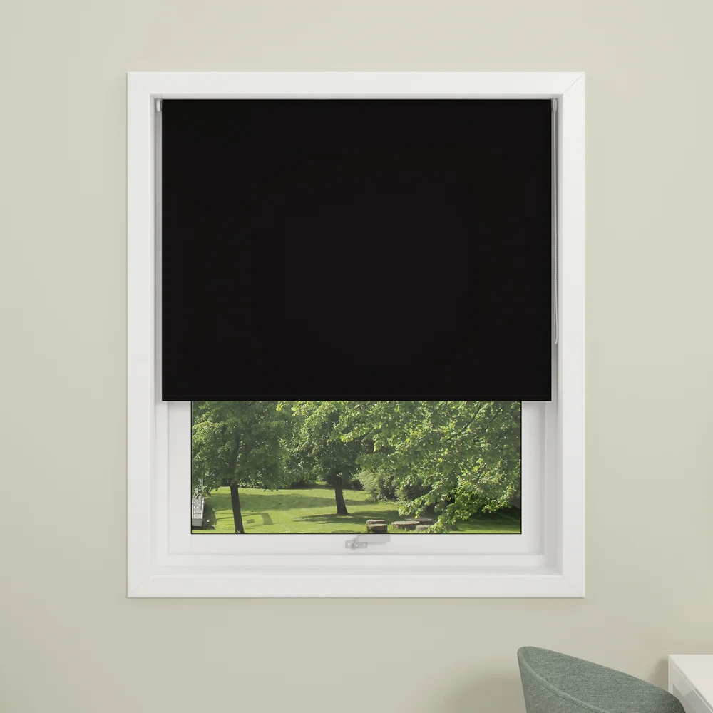 DEBEL RULLEGARDIN UNI-BO LYSTETT SORT 140X175 v:2061664